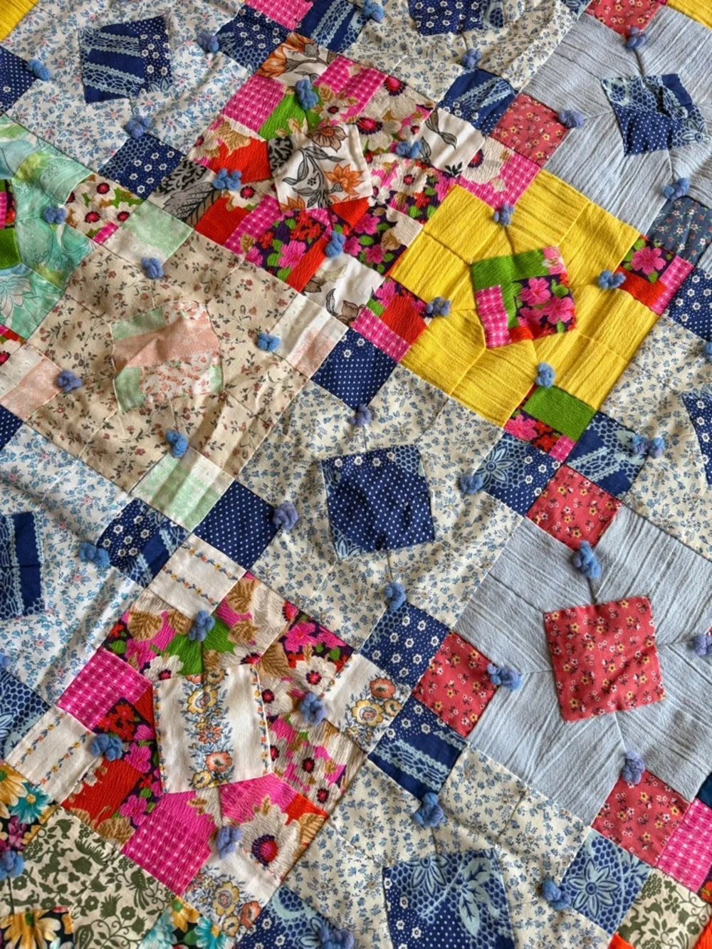 Vintage Hand Stitched Multicolor Patchwork Quilt - Cutter Quilt